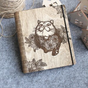 Drevený zápisník Mačka