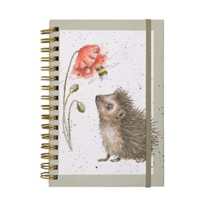 Zápisník s hrebeňovou väzbou A5 "Hedgehog Busy as a Bee" Wrendale Designs – ježko